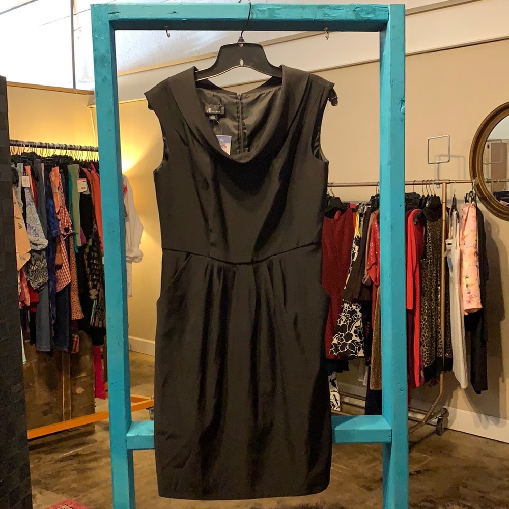 Black dress with pockets